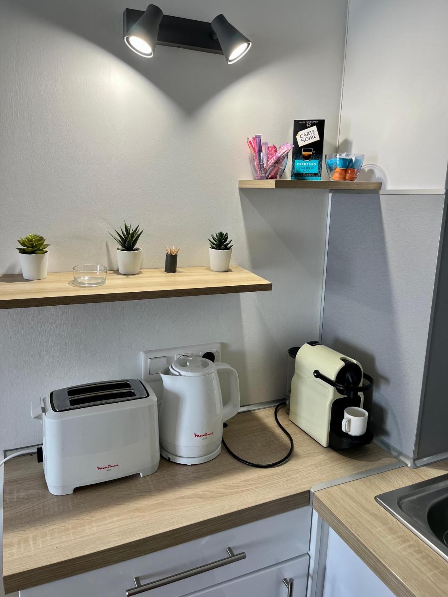 Appartement Le Christina T2 climatisé avec parking et Wifi à Sainte-Maxime Extérieur photo